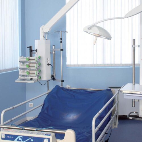 Chambre de soins intensifs avec réseaux techniques hospitaliers Firminy