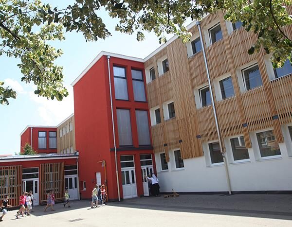 Groupe scolaire Jean Zay à Villeurbanne après rénovation énergétique CVC